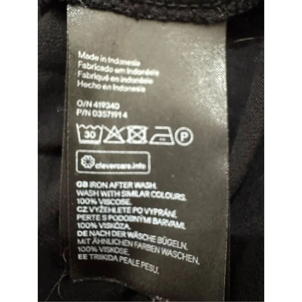 H&M basic black top - Picture 8 of 8